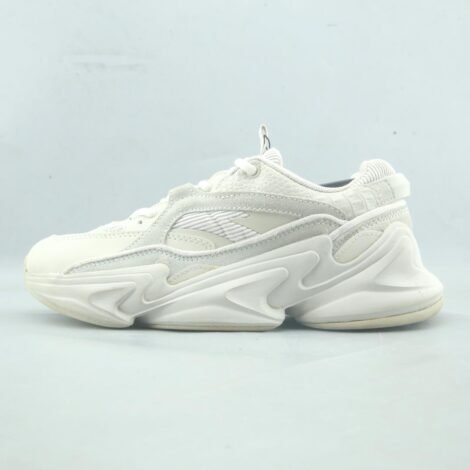 6be65109-9de6-45a1-86de-0dd221af300a-Img-shoe