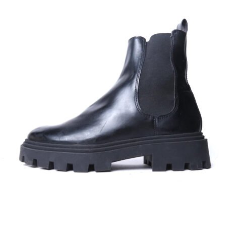 feaed4a4-0710-4fd3-bcd9-85c65b835688-Img-shoe